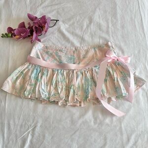 Rare y2k baby pink floral Abercrombie low rise pleated skirt